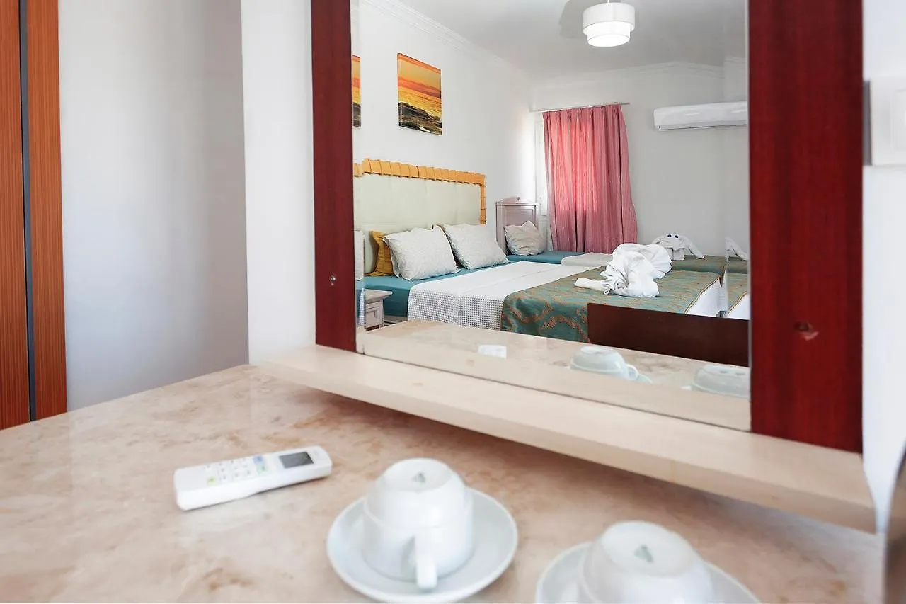 London Hotel Олудениз 3*,
