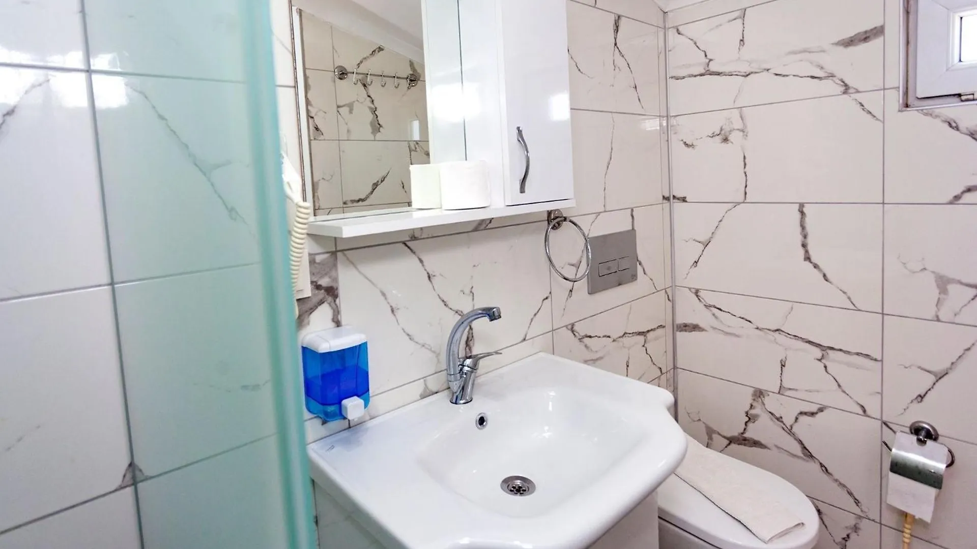 London Hotel Олудениз