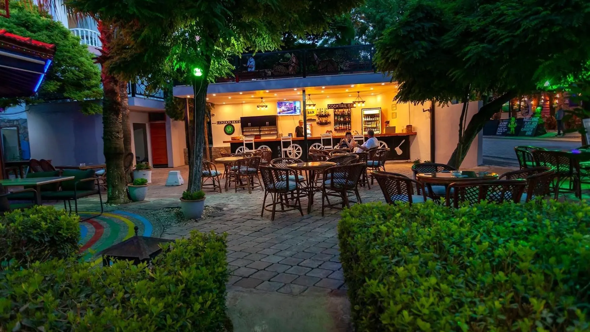 London Hotel Ολουντενίζ